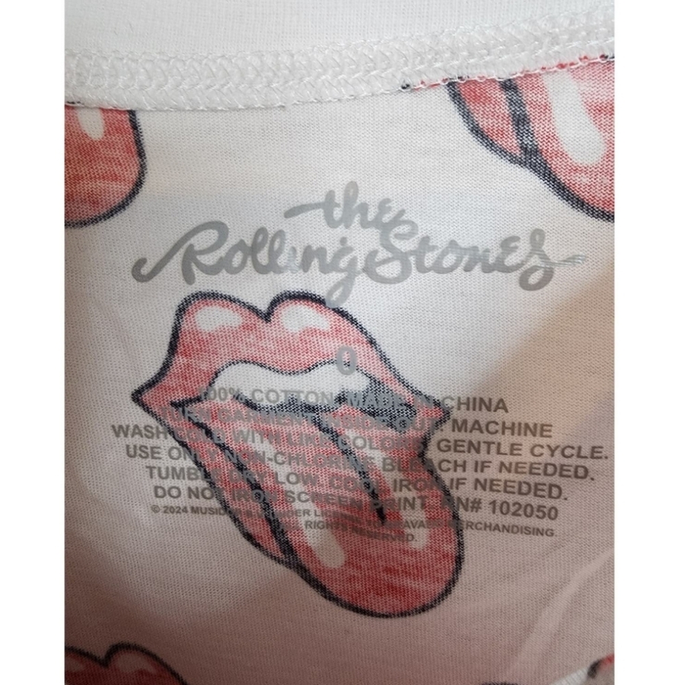 Torrid White Tee with Red Graphic Print Classic Fit Sz L/12/0 NWT - Picture 4 of 6